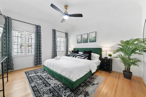 Beverly Hills Stylish & Central 1 BR Apt + Parking