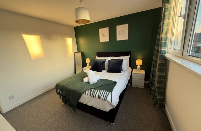 Bexley-4 Bdrm 5 beds Sleeps 7 Ideal 4 Contractors