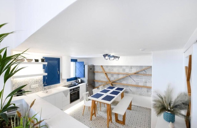 BH083 - C - Villa Santorini