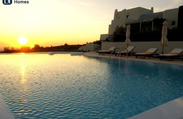 BH203 - B - Villa Santorini