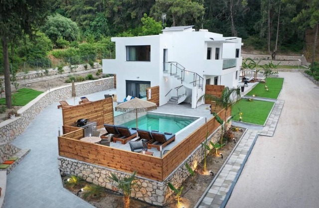 BH509 - R - Villa Rhodes