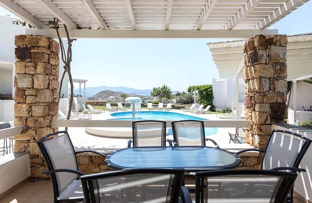 BH632 - C - Villa Naxos