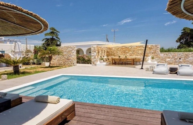 BH902 - C - Villa Paros
