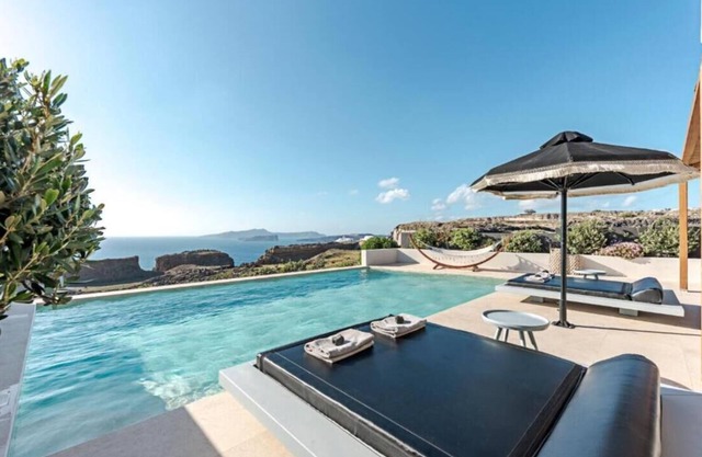 BH909 - C - Villa Santorini