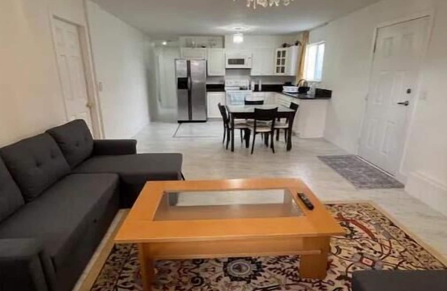 Big 2-Bedroom Ground Floor Suite