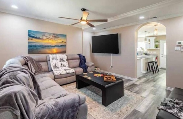 Big Backyard, Big Screens, Big Comfort, Sleeps 10