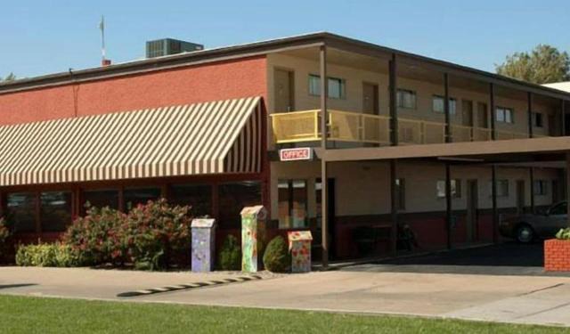 Big Bend Traveler's Inn
