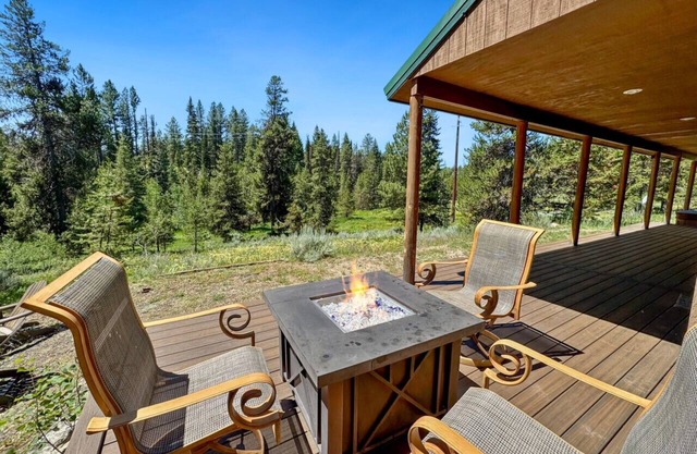 Big Buck Lodge in West McCall