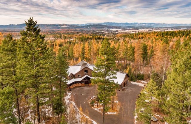 Big Cedar Lodge Secluded Near Flathead Lake - 20 Acres - 6 BD/7 BA Sleeps 14+