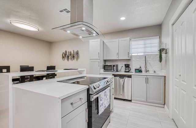 Big Family Come to West side ELP and enjoy all duplex A and B