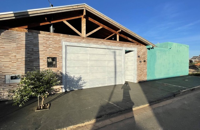 Big house with pool/barbecue!!!