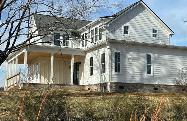 Big Luxury Farmhouse