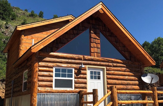 Big Mountain Cabins - A modern Rustic Experience - New in 2018, Sleeps 2 to 6