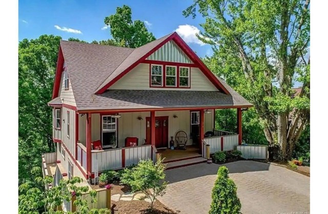 Biltmore Hideaway - Luxury Urban Tree Top Retreat