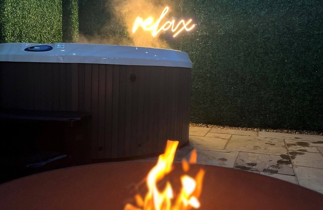 Birch Cottage with private Jacuzzi