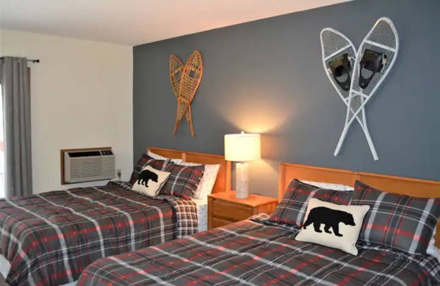 Birch Point Resort Condo #16 - Nelson Lake, Hayward