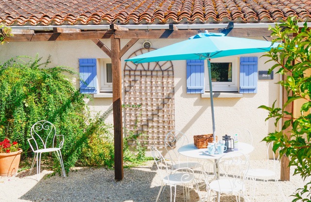 Biron - Architect designed light and airy single-storey villa