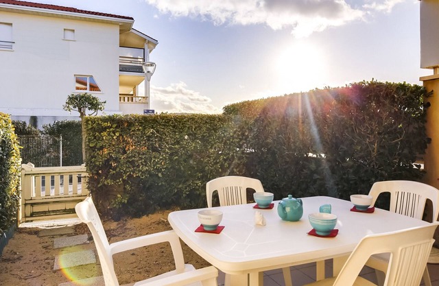 Biscarrosse: Appartement T3, 2 Chambres, Terrasse, Parking Privé à 50m de la Plage