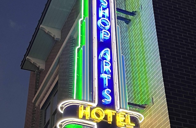 Bishop Arts Hotel Suite 2