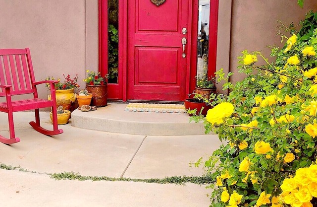 Black Canyon Gem with amazing views of the West Elk Mountain Range!