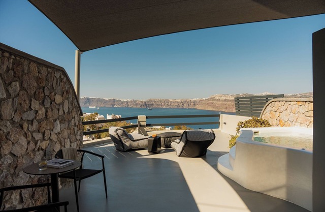 Black Diamond Suites - Adults Only