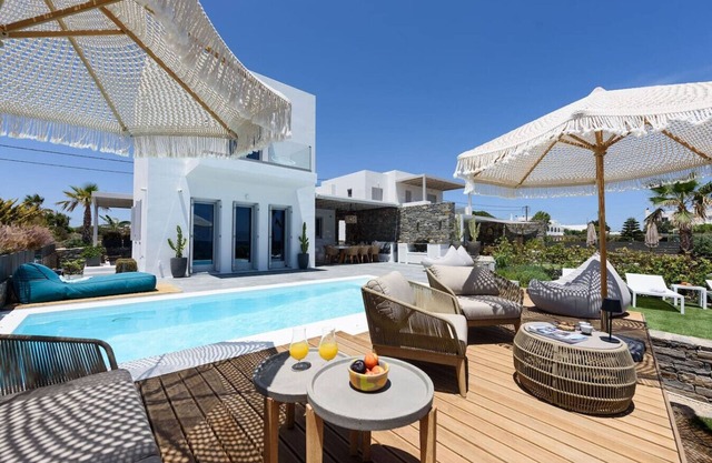 Black Pearl Villa - Sea Front