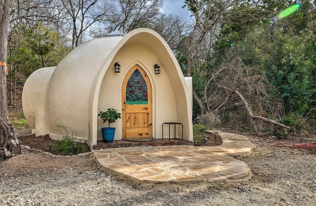 Blanco Studio Dome w/ Grill: Wineries Nearby!