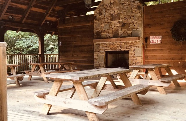 Blessed Nest 1 Bedroom Cabin by RedAwning