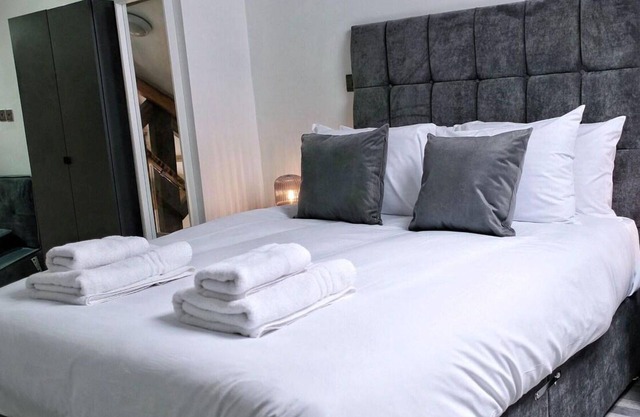 Blissful Bradford Apartment - City Center Gem