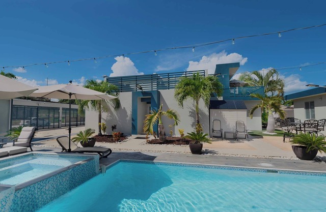Blocks from the Beach 2 BR Villa 4 in Dorado