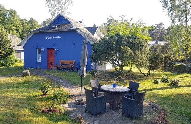 Blue beach house behind the dune - 1st row, 20m to the beach - Blue beach house