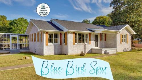 Blue Bird Spur Outdoor dinning fire pit & games