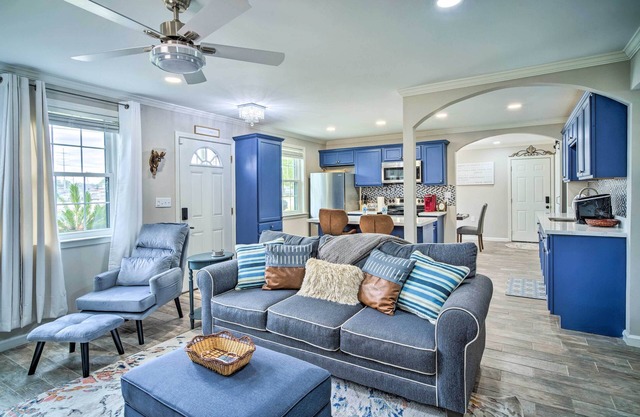 'Blue Cottage in the Bayou' w/Private Yard!