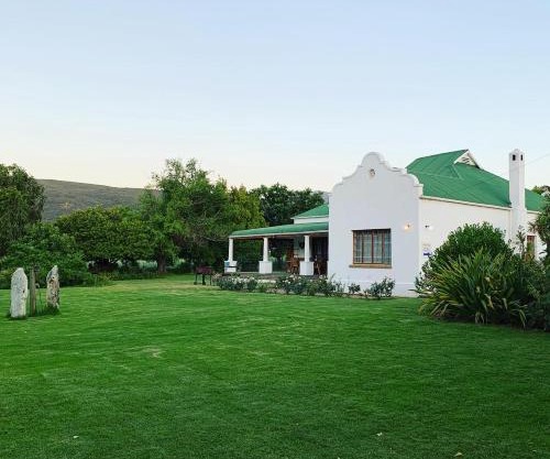 Blue Cow Barn - Boutique Farm