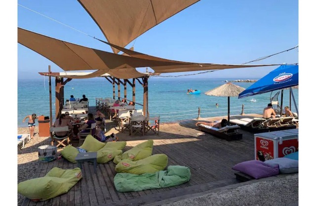 Blue Flag Award Winning Beach: Home 1