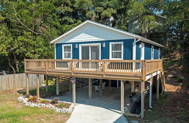 Blue Harbour Haven: Pool Access | Pet-Friendly