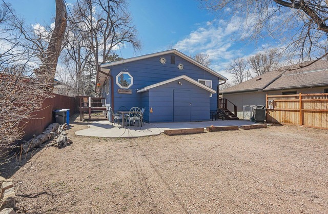 Blue Haven - Pet Friendly Home near the Broadmoor!