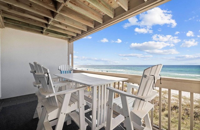 Blue Marlin by AvantStay | Beachfront w/Views, Pool Access, Beach Chairs