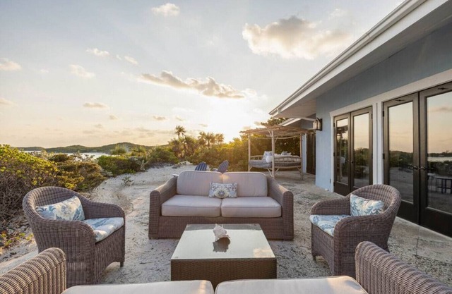 Blue Moon Villa at Fowl Cay