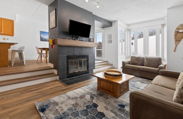 Blue Mountain Ski In Ski Out Resort Condo 2 Level