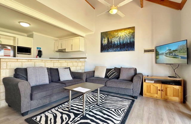 Blue Ocean Villa 3 - Kalbarri, WA