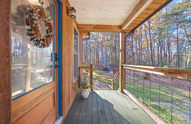 Blue Ridge Beech Cabin