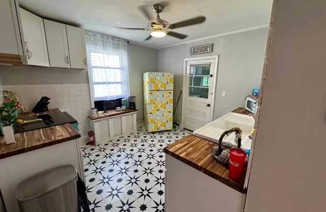 Blue Ridge Bliss - Historic Roanoke Apt Near Carilion & Downtown - Pet Friendly