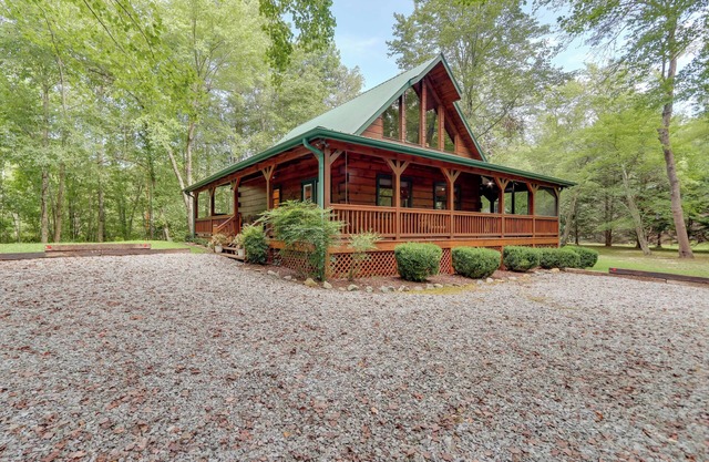 Blue Ridge Cabin Rental w/Hot Tub & Creek Access!