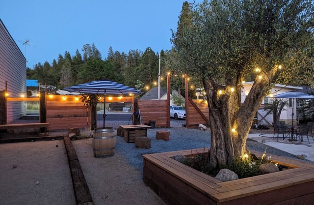 Blue Room #4 · Boho Room - Boutique 1941 Motel, w/ Full Kitchen