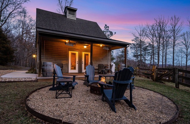 Blue's Barn: Central to Wineries & Breweries