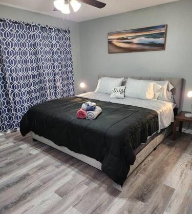 Blue Shark *B2* @ Bellaire 1BR King Apartment Near Medical Center