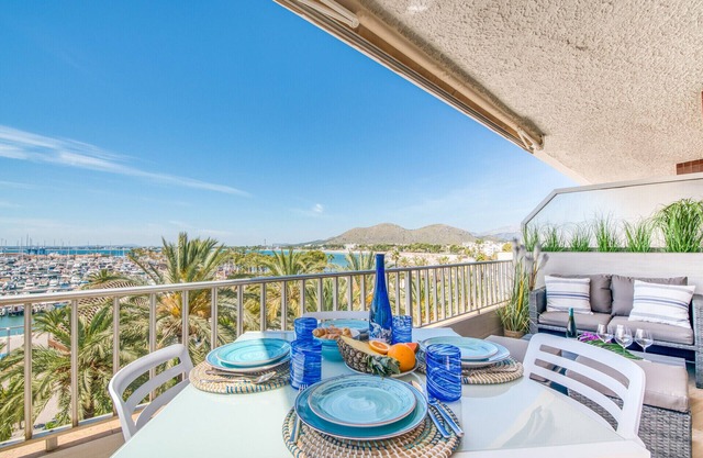 Blue Sky apartment with sea views in Alcudia