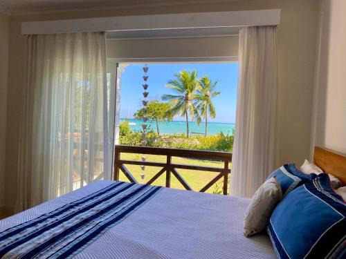Blue View Beachfront Apartment