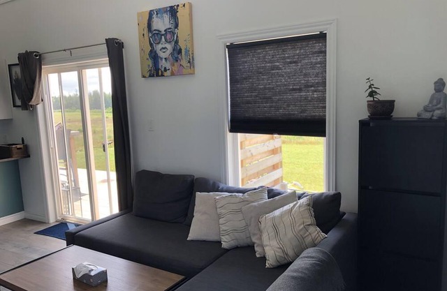 Blue Water Cottage - 2 Bedroom - Sleeps 4-6 - Hot Tub